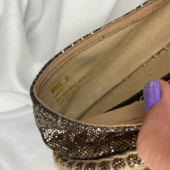 Glittery Glitzy Gold flats - Picture 4 of 7